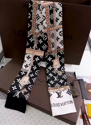 Louis Vuitton scarf