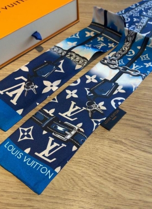 Louis Vuitton scarf