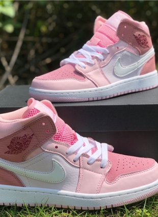 Nike Air Jordan 1