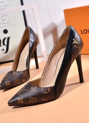 Louis Vuitton the print shoes