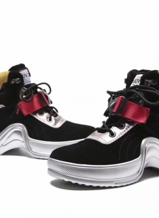 Louis Vuitton black sneakers