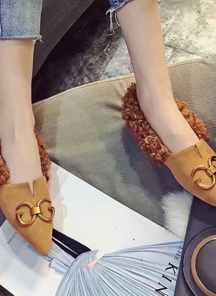 Gucci shoes brown