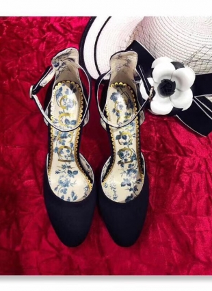 Gucci shoes black