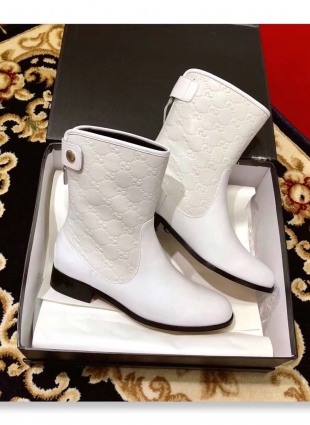 Gucci boots white