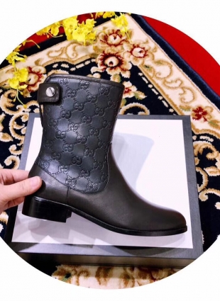 Gucci boots black