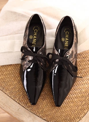 Chanel shoes black