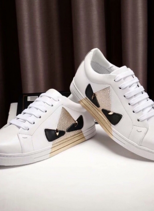 Fendi sneakers white and gold