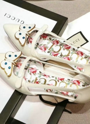 Gucci shoes white