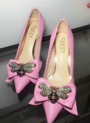 Gucci shoes pink