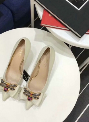 Gucci shoes white