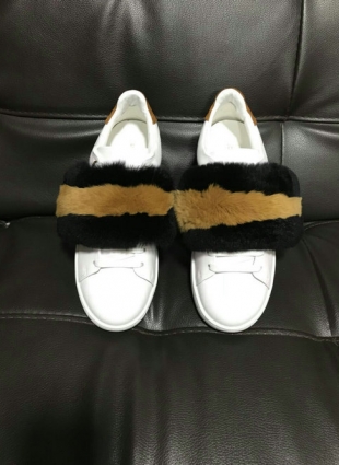 Louis Vuitton sneakers white