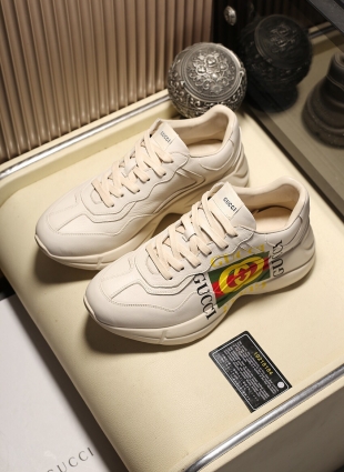 Gucci sneakers white
