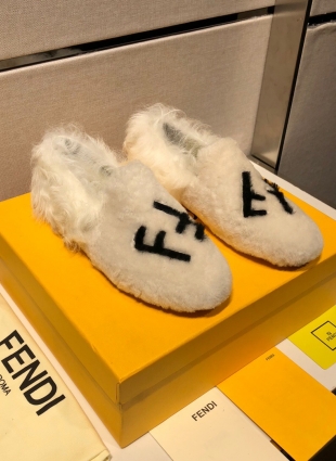 Fendi shoes white