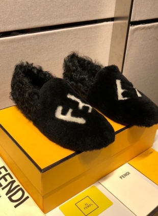 Fendi shoes black