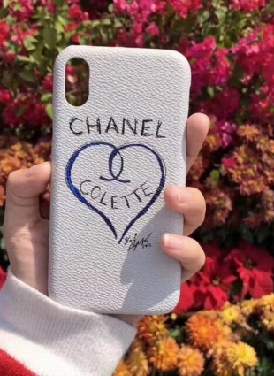 Chanel Mobile Shell White