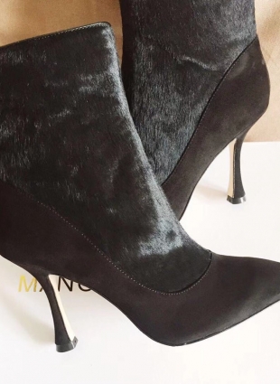 Manolo Blahnik boots black
