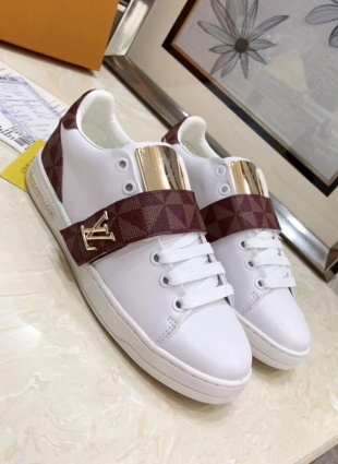 Louis Vuitton sneakers white