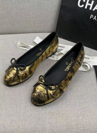 Chanel shoes gold