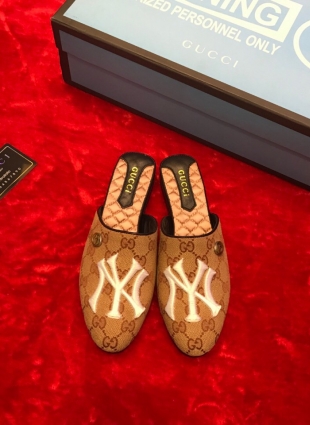 Gucci shoes brown