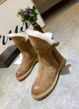 UGG brown