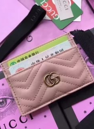 GG card holder