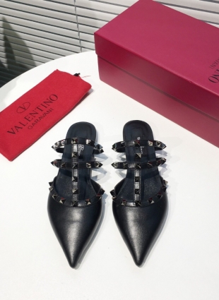 Valentino shoes black