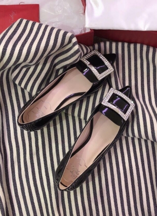 Roger Vivier shoes violet