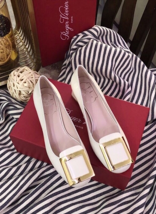 Roger Vivier shoes white