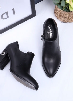 Chanel boots black