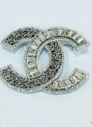 CHANEL brooches silver and crystal