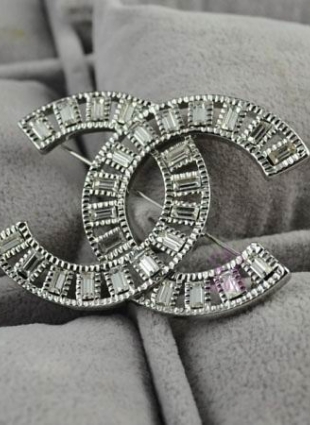 CHANEL brooches silver and crystal