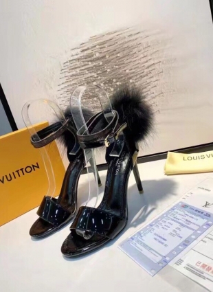 Louis Vuitton sandals black