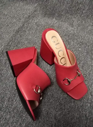 Gucci shoes red
