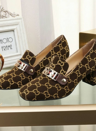 Gucci shoes brown