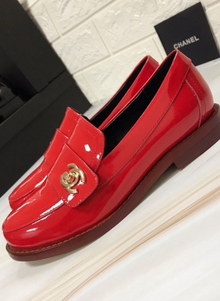 Chanel shoes red