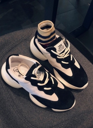 Chanel sneakers black and white