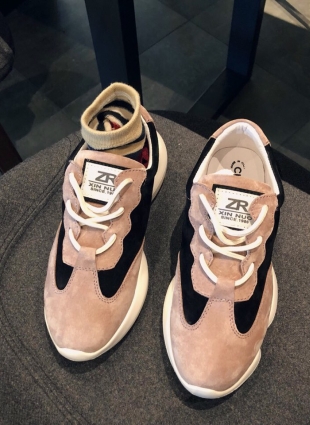 Chanel sneakers powder and black