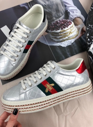 Gucci sneakers silver