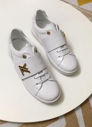 Louis Vuitton sneakers white