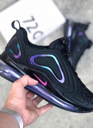Nike sneakers black