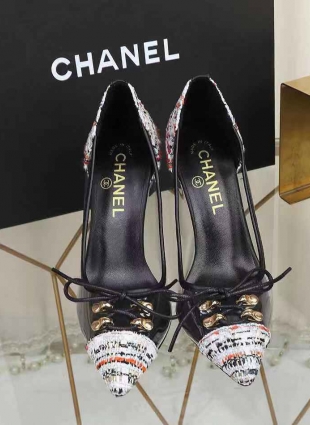 Chanel shoes black and white