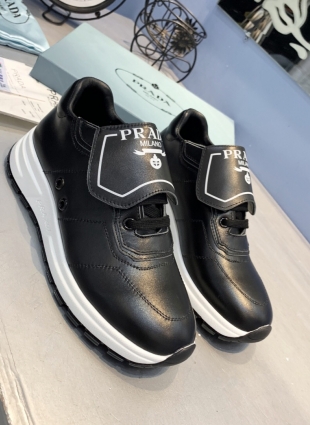 Prada sneakers black