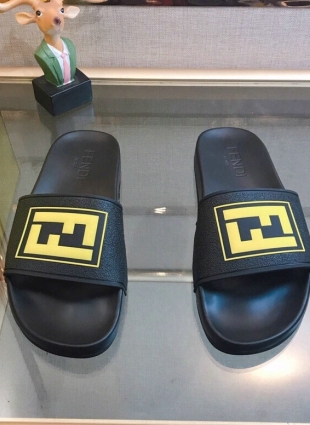 Fendi slippers black and yellow