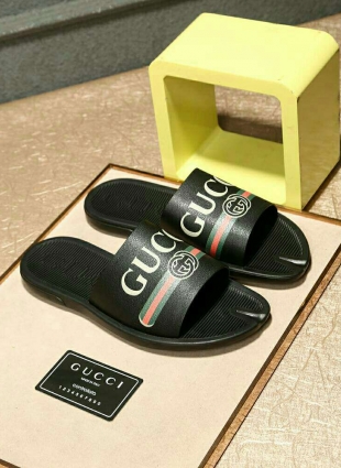 Gucci slippers black