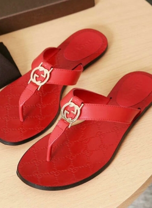 Gucci step-ins red