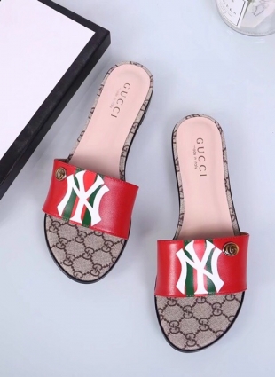 Gucci step-ins red
