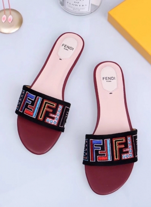 Fendi step-ins black and burgundy