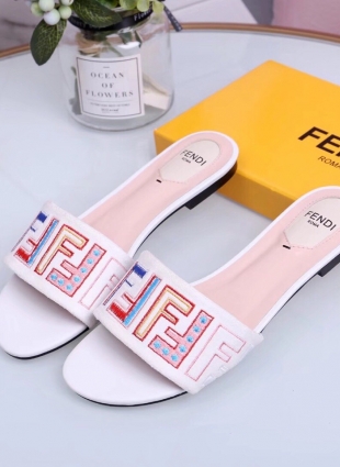 Fendi step-ins white