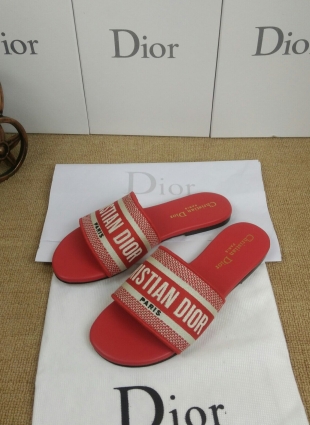 Christian Dior step-ins red