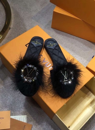 Louis Vuitton step-ins black